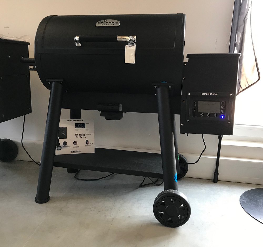 Broil King CROWN Pellet Smoker 500 Ausstellungsstück