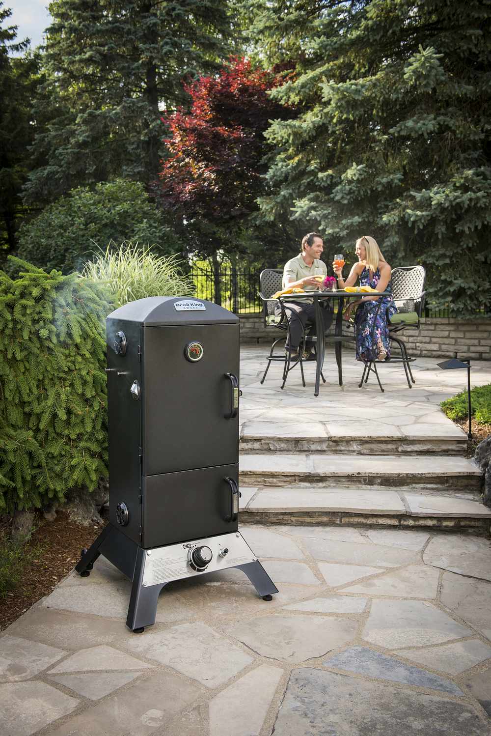 Broil King VERTICAL™ GAS SMOKER