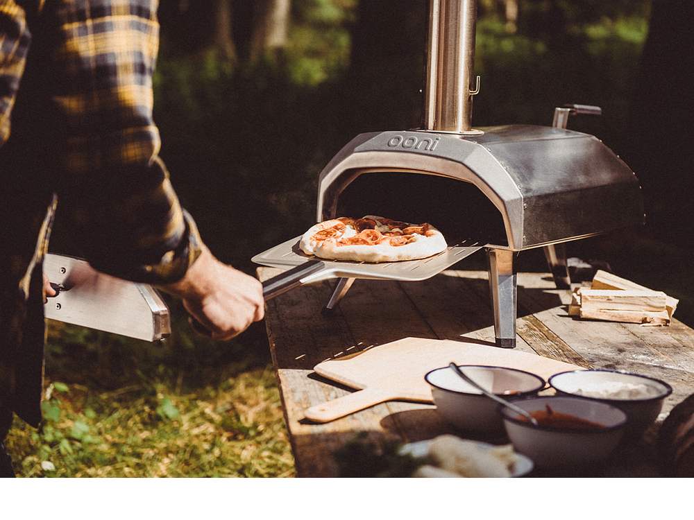 Ooni Karu 12 Multi-Brennstoff Pizzaofen für Holz / Holzkohle