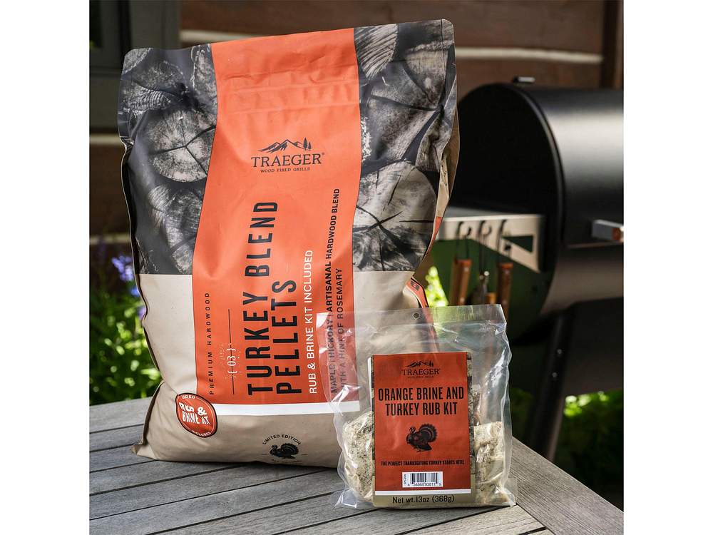 Traeger Hartholz Pellets Putenmischung 8 kg + Rub-Kit