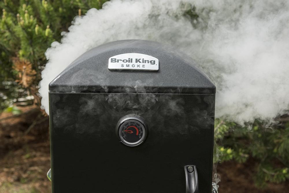 Broil King VERTICAL™ CHARCOAL SMOKER